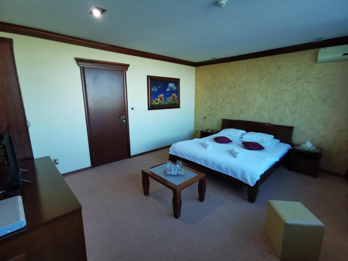 Panorama Apartman ノヴィ・サド エクステリア 写真